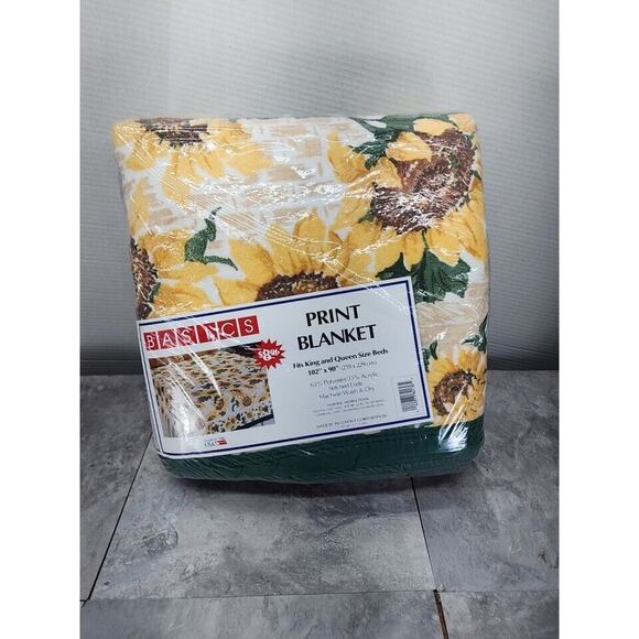 Vintage Basics Floral Print Blanket King / Queen Size Owen Basics 102" X 90" NEW - Picture 2 of 11
